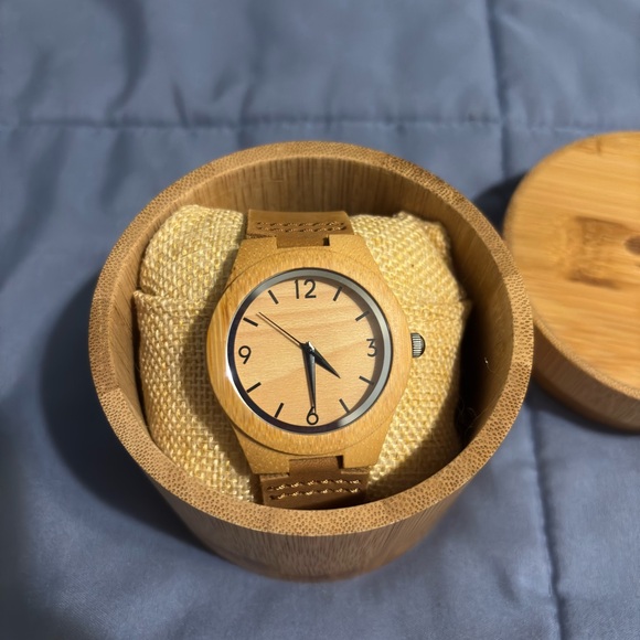 Sunmax Wooden Watch with Case - Picture 2 of 6